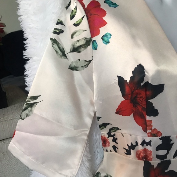 Beautiful Retro Pinup Dress - Picture 3 of 10